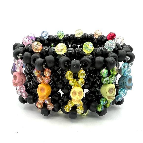 ❌SOLD❌💀☠️”Day of the Dead Sugar Skulls” Cuff - Picture 2 of 12